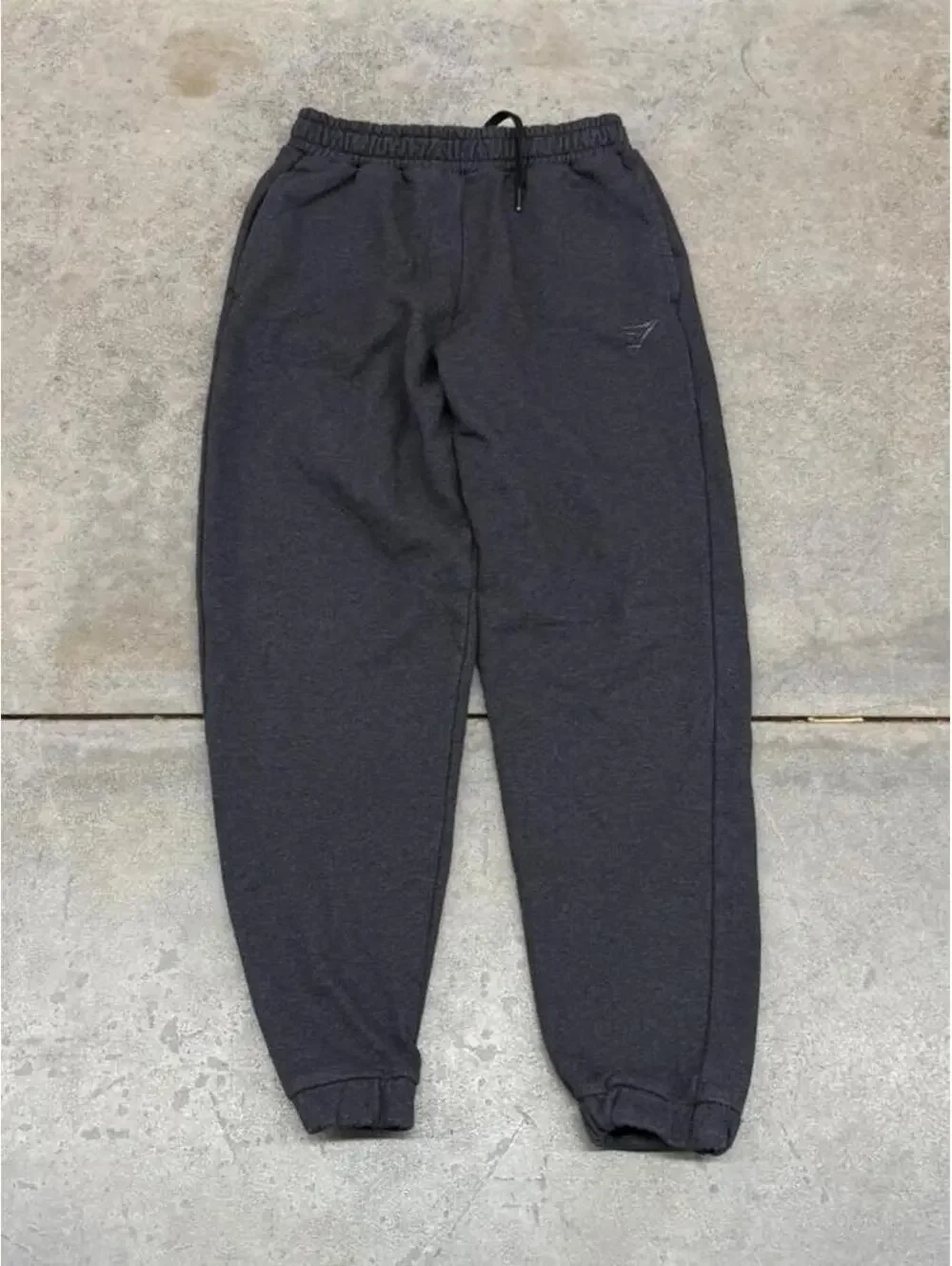 gymshark dark grey small logo jogger sweatpants size xs